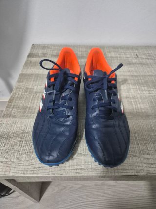 Zapatillas Adidas Fútbol Talla EU 43⅓.