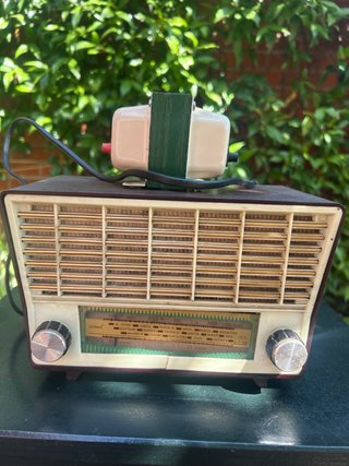 Radio Retro Años 60 Marrón y Beige
