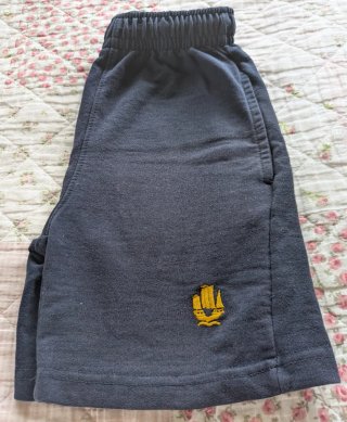 Pantalón corto fomento
