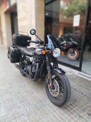 Triumph Bonneville T120 BLACK