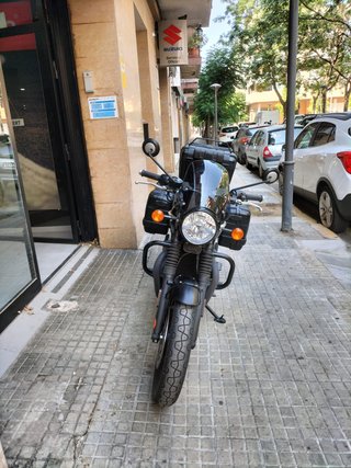 Triumph Bonneville T120 BLACK