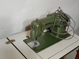 Máquina de coser Refrey Transforma