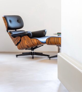 Butaca y Reposapiés Eames REPLICA Alta Calidad.