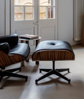 Butaca y Reposapiés Eames REPLICA Alta Calidad.