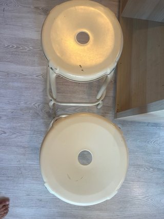 Taburetes metálicos beige 65cm