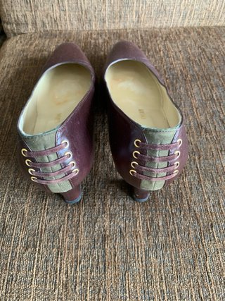 Conjunto de fiesta, con pamela y zapatos .