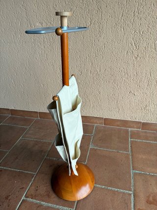 Servomuto porta abiti in legno e metallo – Frutti