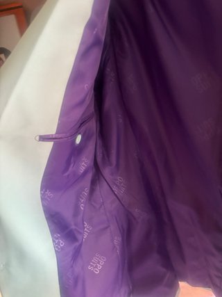 Opposuits Traje Verde con Forro Morado talla 36
