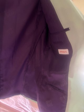 Opposuits Traje Verde con Forro Morado talla 36