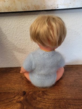 Muñeco Tichu Famosa Bebé