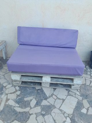 2 sofas y mesa de palets