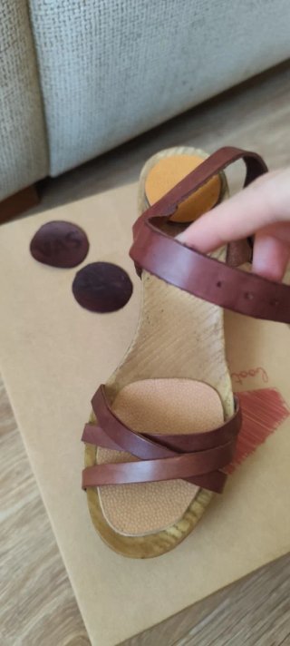 Sandalias VAS de cuero marrón y beige