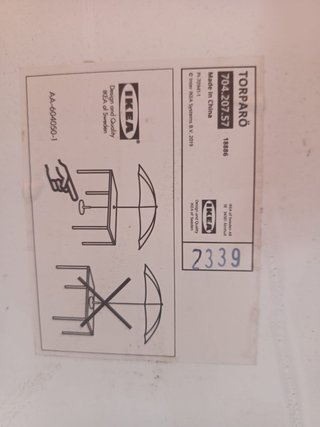 Mesa plegable de metal blanca
