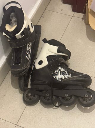 Conjunto patines de ruedas y casco