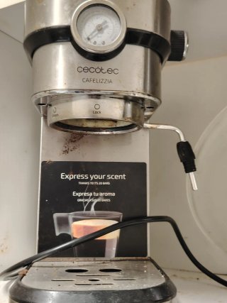 Cafetera Cecotec Cafelizzia 20 Bares