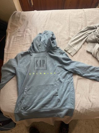 Sudadera Gap Worldwide Talla M nueva