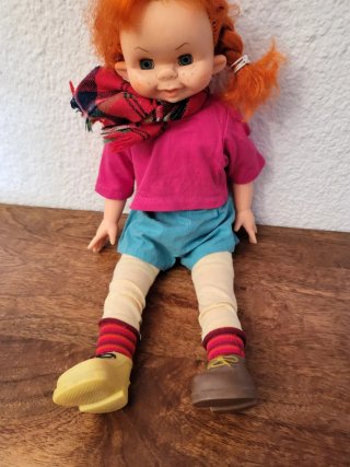 Muñeca PiPi Calzaslargas