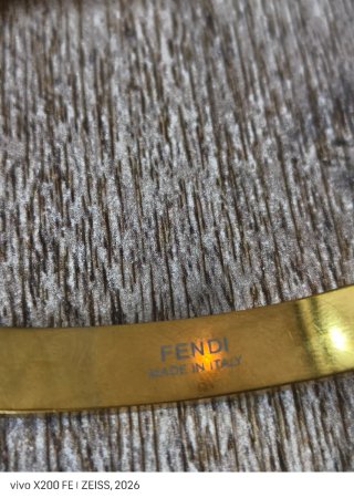 Pulsera Fendi Dorada con Logo FF precio negociable