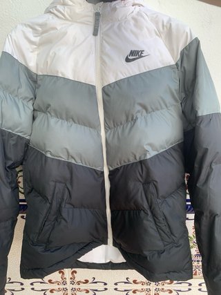 Chaqueta Nike con capucha
