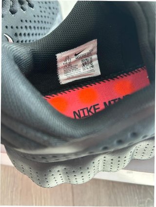 Nike Mind 002 Negro Hyper Crimson EU42