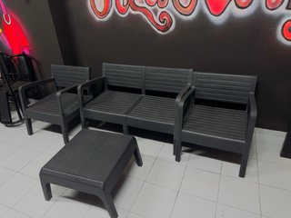 Conjunto asientos terraza y mesa centro