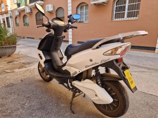 Moto Eléctrica Efun Lipo Scooter