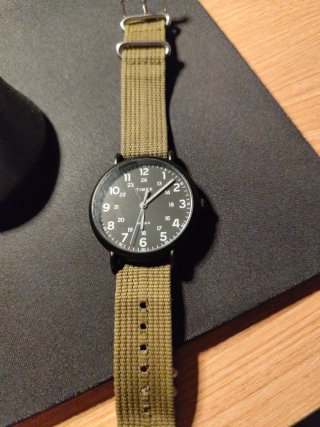 Reloj Timex Negro y Verde Militar