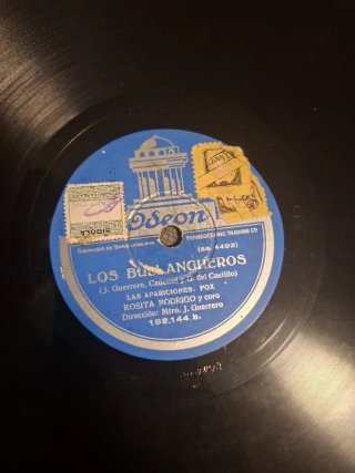 Disco gramófono antiguo 78rpm los bullangueros.