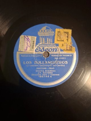 Disco gramófono antiguo 78rpm los bullangueros.