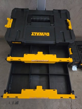 Carro De Herramientas DeWalt TSTAK con Ruedas