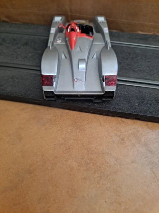 Scalextric Audi R8 Plata