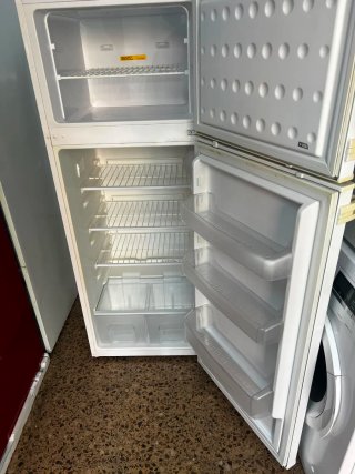Nevera Bru blanca y beige