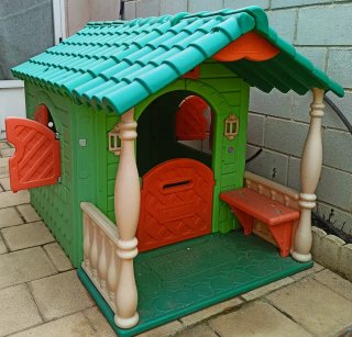 Casa de juguete Feber 150x101x98cm grande