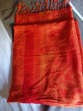 Pashmina naranja y roja 50% seda 50% poliéster