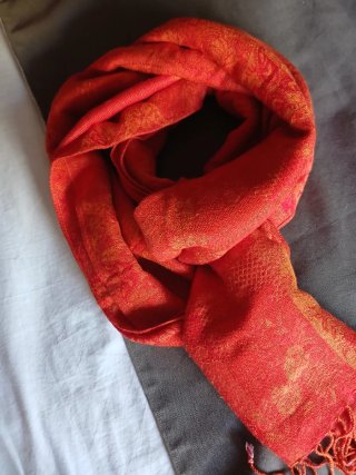 Pashmina naranja y roja 50% seda 50% poliéster