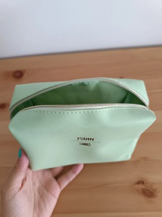 Neceser ISDIN verde pequeño