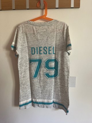 Camiseta Diesel gris y turquesa