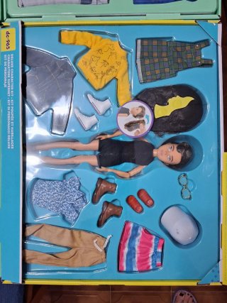 Muñecos Creatable World Set Ropa Accesorios