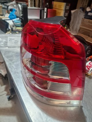 Faro trasero derecho Opel Zafira