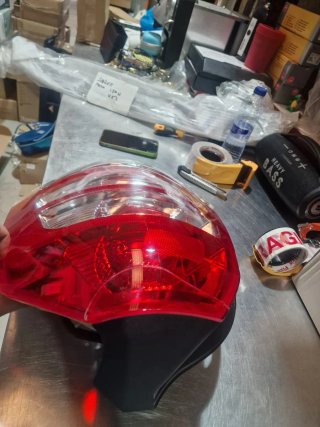 Faro trasero derecho Opel Zafira