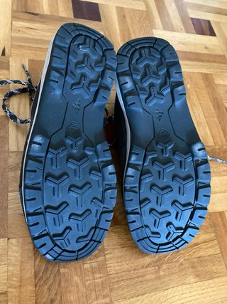Zapatillas montaña Quechua T39 waterproof