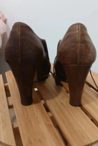 Zapatos tacón cordones VASHARD MARS marrones