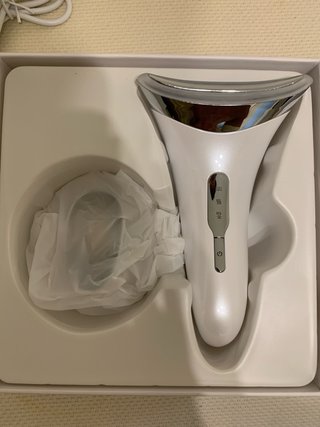 Masajeador Facial blanco