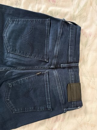 Levi's MILE HIGH SUPER SKINNY talla 28