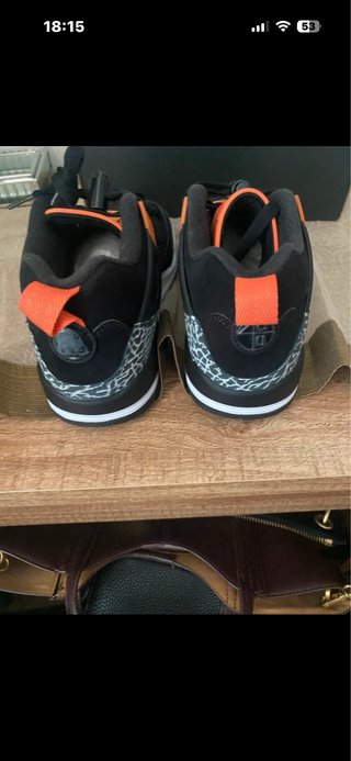 Zapatillas Jordan Talla 38.5 Negras Naranja
