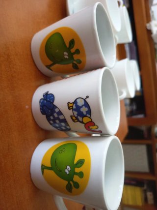 Juego de 6 tazas de porcelana+ 4 blancas+ 3 infant