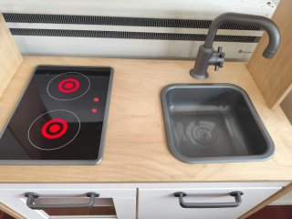 Cocinita de juguete DUKTIG IKEA con accesorios