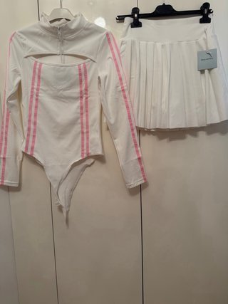 Conjunto Body y Falda Blanco y Rosa