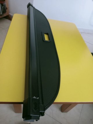 Bandeja retráctil para maletero de coche