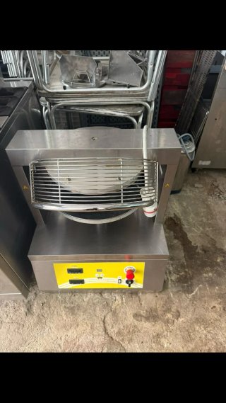 Aplanadora de pizza profesional